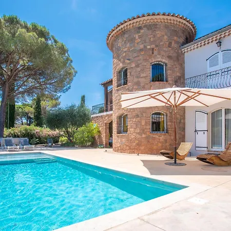 80m² Dans Piscine * Fréjus