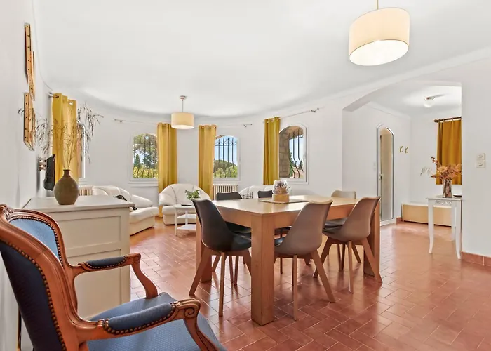 80m² Dans Piscine Fréjus