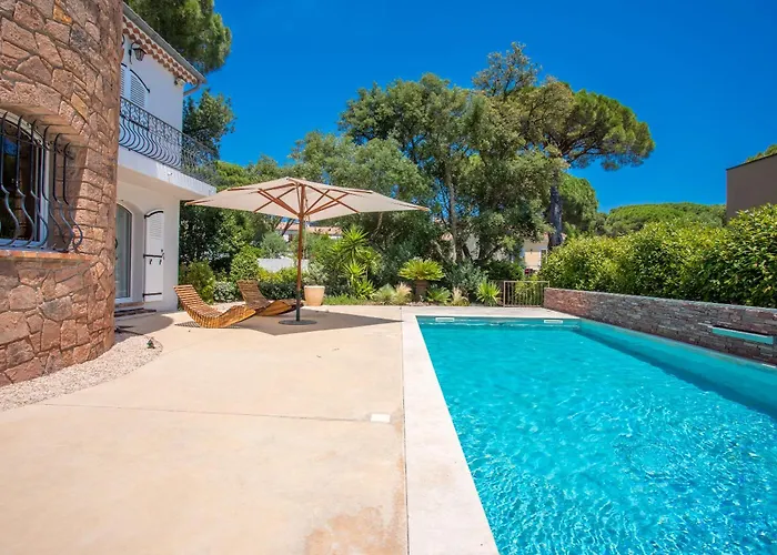 80m² Dans Piscine * Fréjus