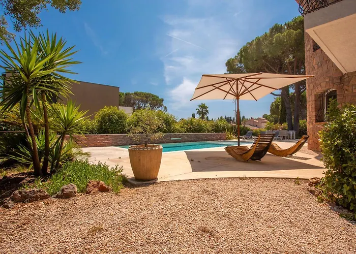 Lägenhet 80m² Dans Piscine Fréjus
